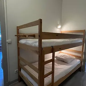 https://appartement-cauterets-3-pices-6-personnes-fr-1-234-300.midi-pyreneeshotels.com